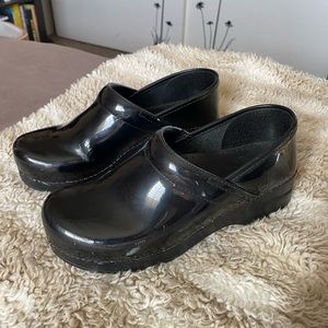 Dansko Slip Resistant Professional Black Leather Clogs